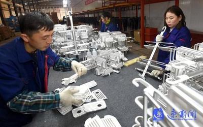 智能制造落地“開(kāi)花” 服裝行業(yè)的變革與未來(lái)